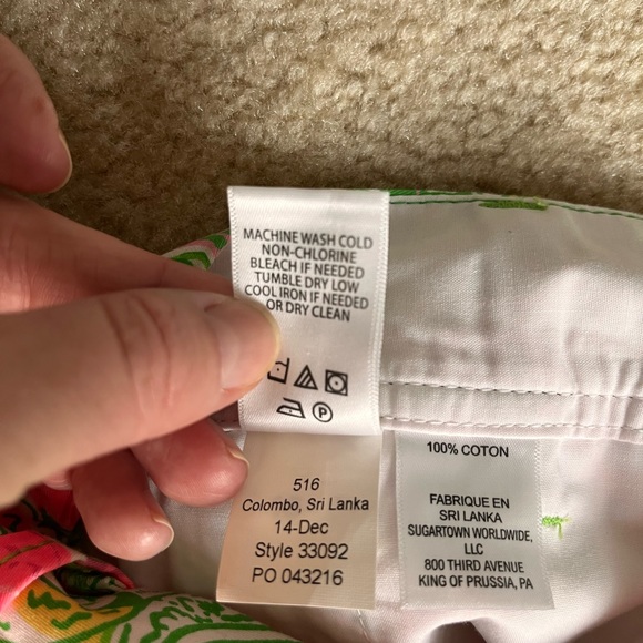 Lilly Pulitzer Walsh Short - Size 6 - Picture 8 of 8